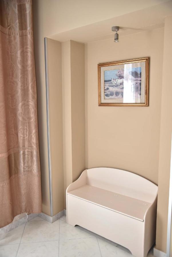 Dafne E Apollo Apartment ปอมเปอี ภายนอก รูปภาพ